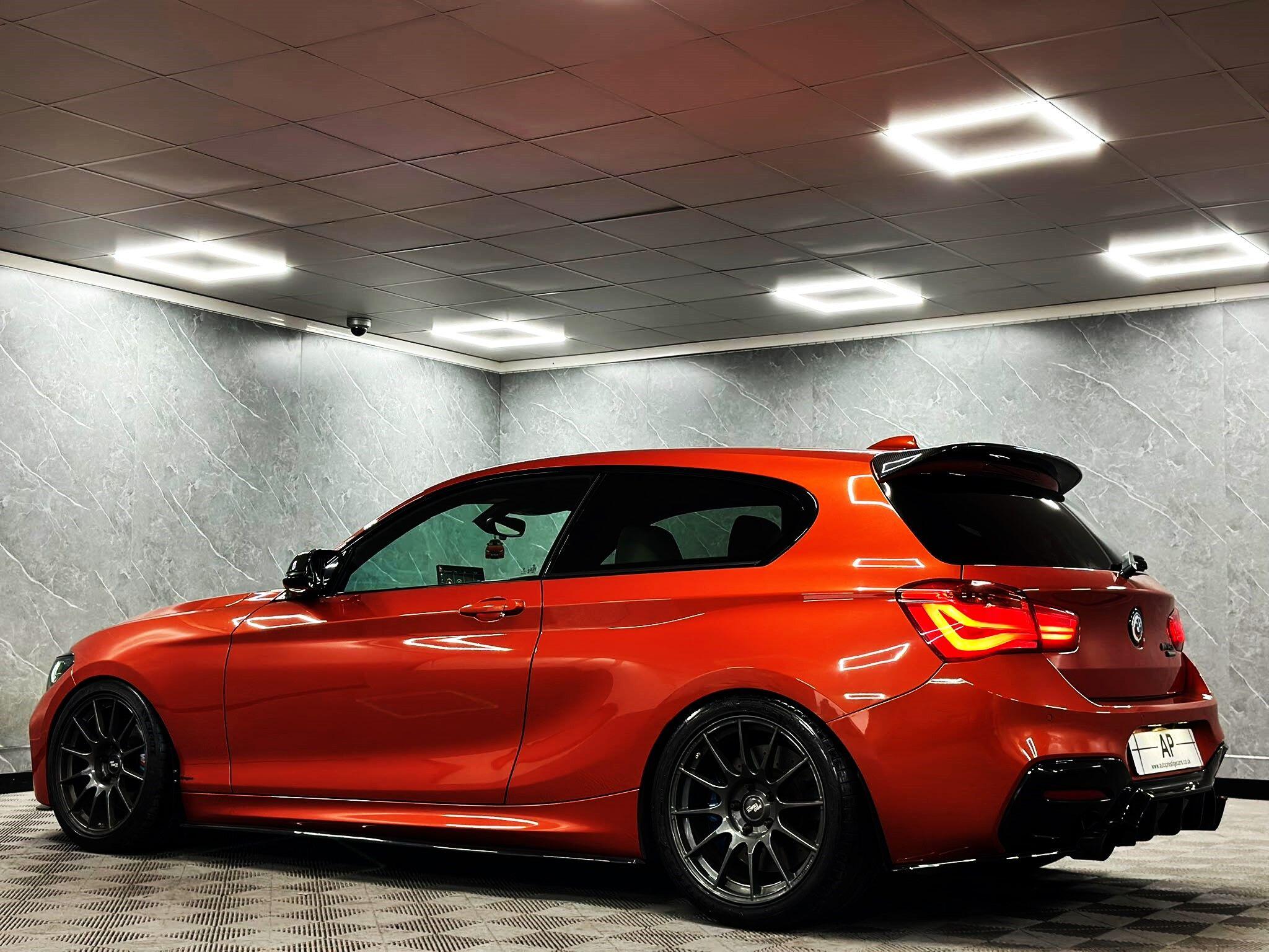 BMW 1 Series secondary view